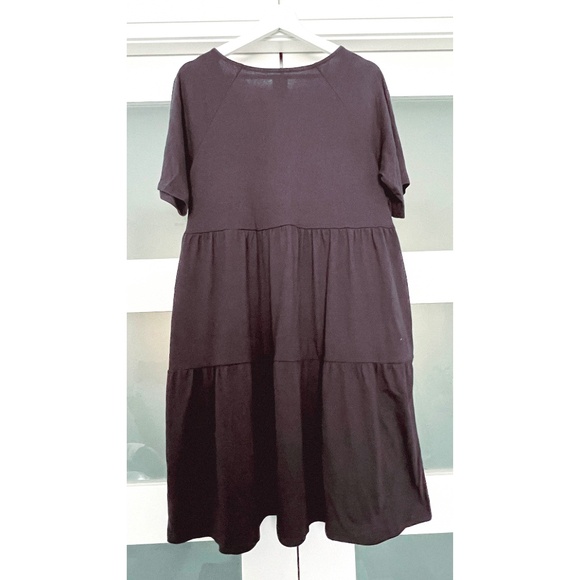 GAP  |  Tiered Midi Dress - Picture 3 of 5